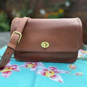 Vintage Coach Compartment Bag in British Tan
